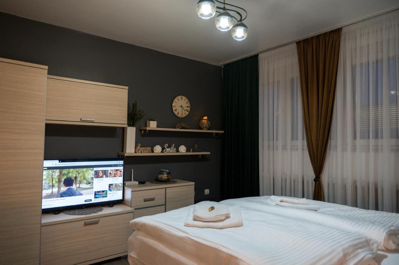 Apartman Pozoriste Penthaus Banja Luka Kültér fotó